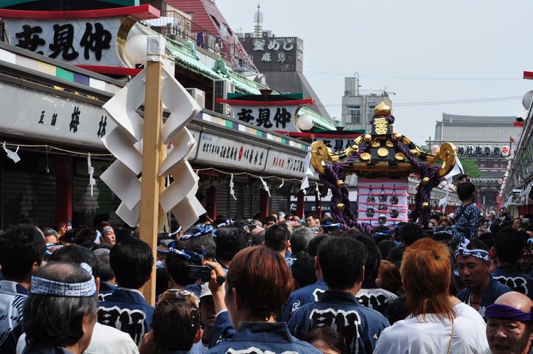江戸の熱気、2026年「三社祭」開催日程！勇壮な神輿と伝統の3日間